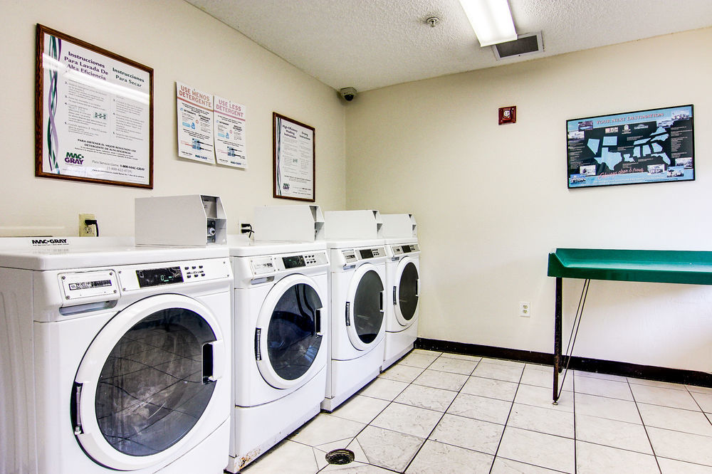 Intown Suites Extended Stay Jacksonville Fl - Baymeadows Exteriör bild